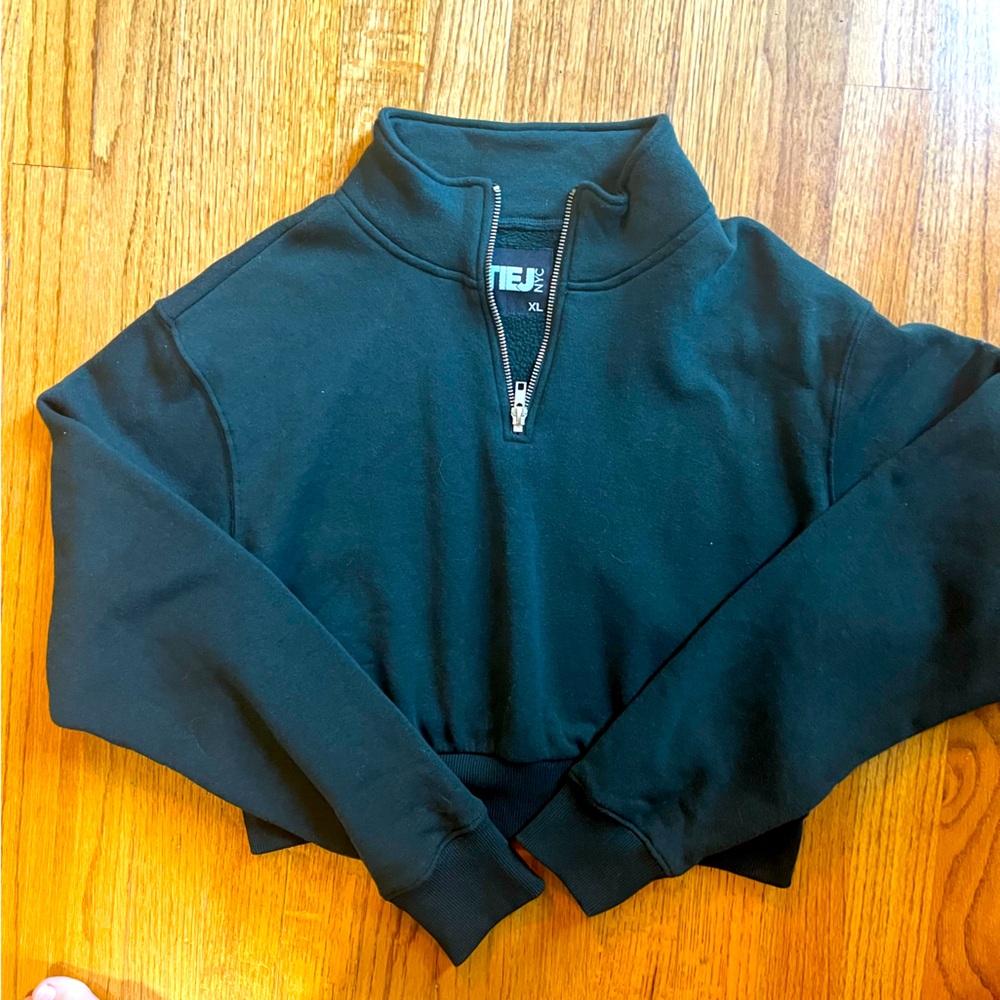 Katie J Crop Sweatshirt - Girls XL